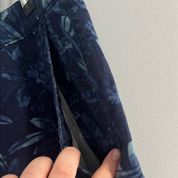 Goodfellow & Co. Navy Casual Shorts - Picture 4 of 5